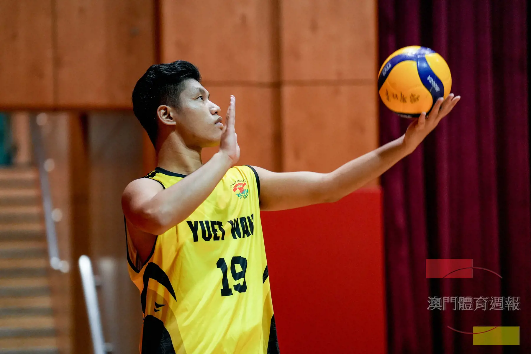 副2 粵華副攻手梁成晞的發球也是一大武器.jpg